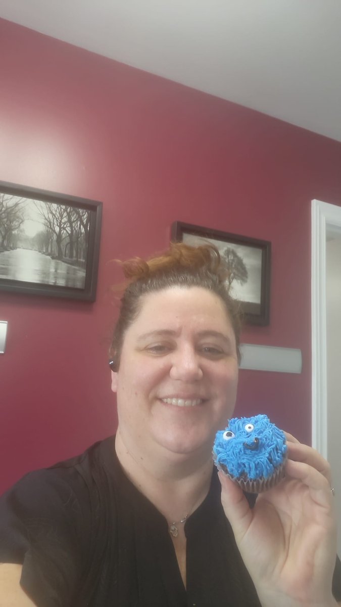Happy #CupcakeWeek with the North Bay and District Humane Society! We were lucky to score some delicious cupcakes from The Opera House Cafe to help support the Humane Society and all the work they do for animals in our community.

#animalwelfare #humanesociety #animalrescue