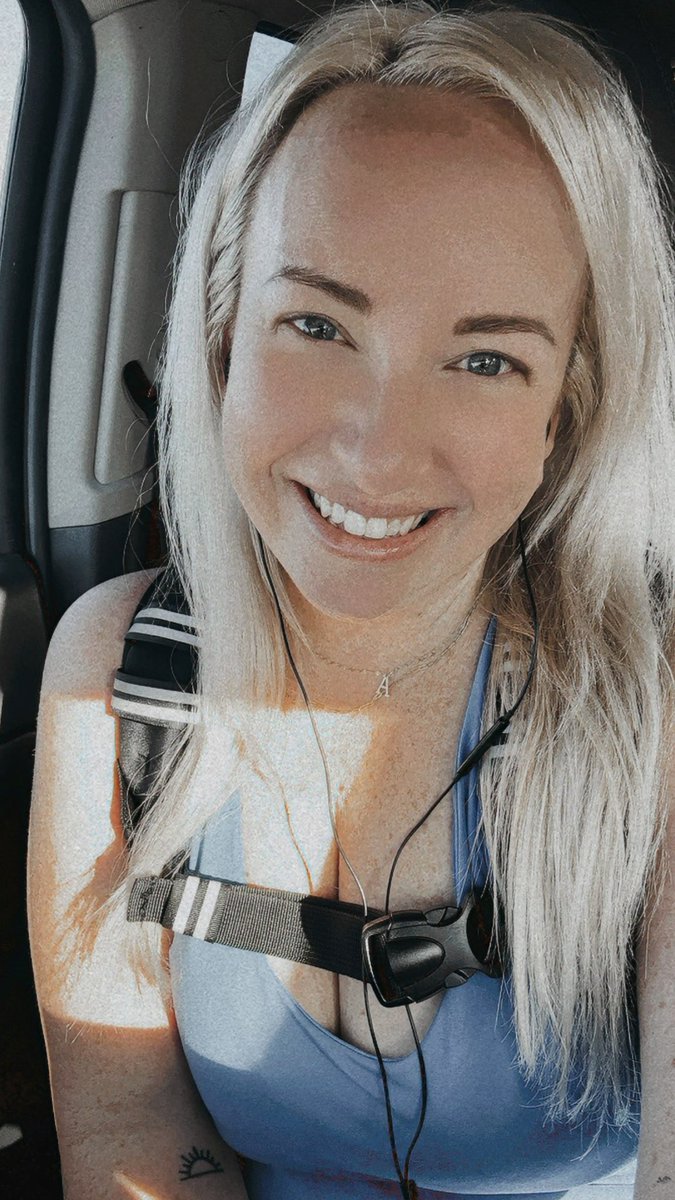 We’ve had great weather in East TN this week! My weighted vest is getting a lot of use🏃🏼‍♀️☀️