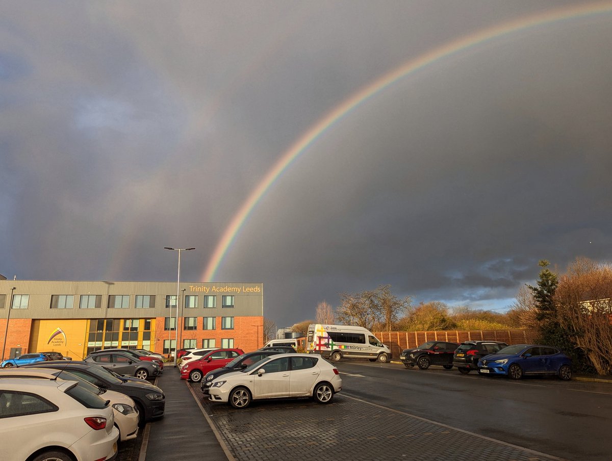 The 𝑢𝑙𝑡𝑖𝑚𝑎𝑡𝑒 pot of gold at the end of the rainbow! 🌟💜🌈🍀

📸 | <a href="/TrinityAcademyL/">Trinity Academy Leeds</a>