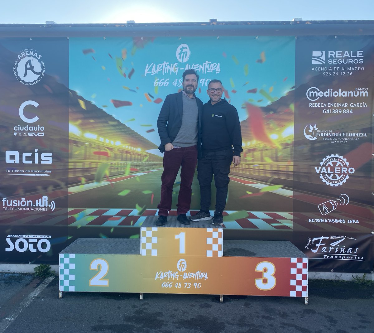 Estamos muy contentos de compartir nuestra pasión por el mundo del motor y de las 4 ruedas, por ello 𝗚𝗿𝘂𝗽𝗼 𝗖𝗶𝘂𝗱𝗮𝘂𝘁𝗼 es patrocinador de esta temporada del circuito 𝗖𝗼𝗿𝗿𝗮𝗹 𝗞𝗮𝗿𝘁𝗶𝗻𝗴 𝗦𝗲𝗿𝗶𝗲𝘀 𝟮𝟬𝟮𝟱 🚥⁣
⁣
Mirad los primeros campeones Fran y Manu 😉⁣