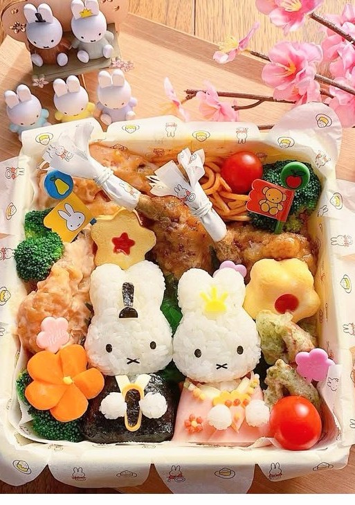 ❣️おはよーございます❣️
   🎀今日もまんまる笑顔で
  よろしくお願い致します🎀
     🐰ミッフィーちゃん🐰
  🌸もうすぐ🎎ひな祭り🌸
            💓キュンです💓
