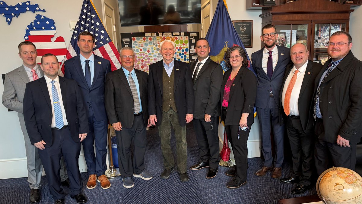 Thank you <a href="/RepJackBergman/">Rep. Jack Bergman</a> for meeting with local utilities to discuss issues important to their communities. #PublicPower #CapitolHill