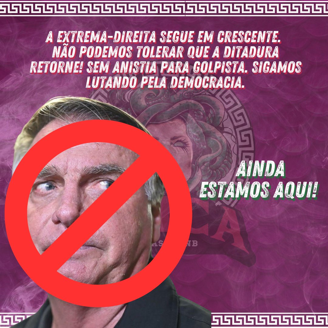 epicaunb's tweet photo. Estamos aqui, Nanda, em espírito de Copa do Mundo, na torcida pela vitória, e mesmo não ganhando, a maior vitória alcançamos: Lembrar ao Brasil todos dias que NÃO TOLERAMOS A DITADURA! SEM ANISTIA! 

Os estudantes de Letras da Universidade de Brasília (UnB) estão na torcida 🩷💚 https://t.co/IA917B1OLD