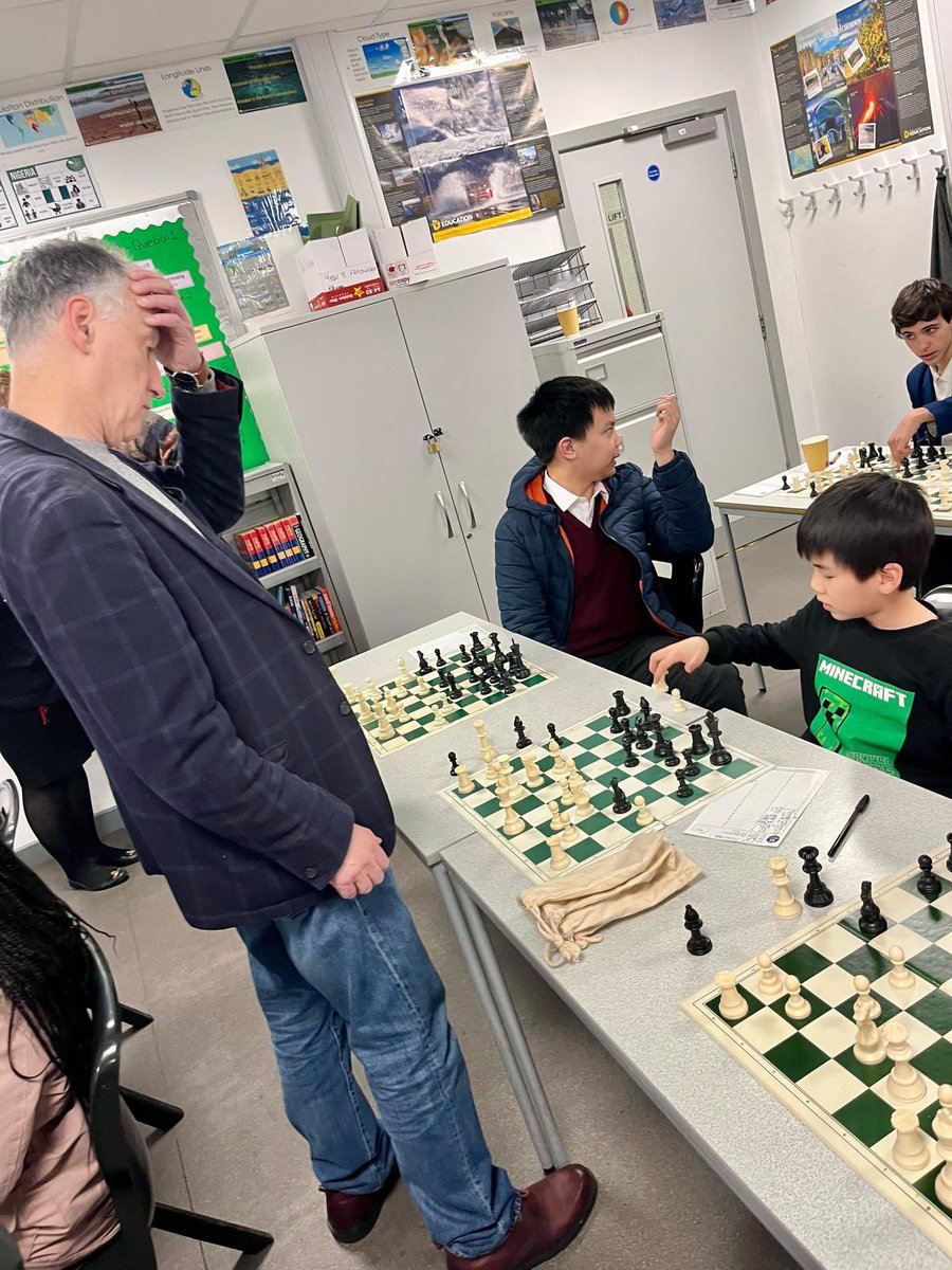 robsteelemusic's tweet image. So much going on in Merseyside Chess at the moment. For last night’s academy at NLA, we invited IM Malcolm Pein to play a simul with our 25 members.. all aged between 7-18.. 2 draws!!.. not bad team 😊❤️♟️@TelegraphChess @schoolschess @CSCMerseyside @emily_vernon