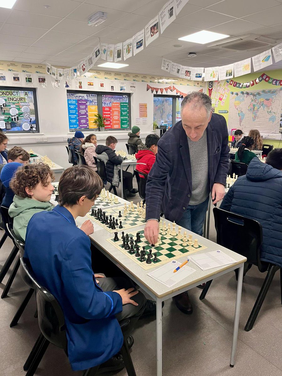 robsteelemusic's tweet image. So much going on in Merseyside Chess at the moment. For last night’s academy at NLA, we invited IM Malcolm Pein to play a simul with our 25 members.. all aged between 7-18.. 2 draws!!.. not bad team 😊❤️♟️@TelegraphChess @schoolschess @CSCMerseyside @emily_vernon