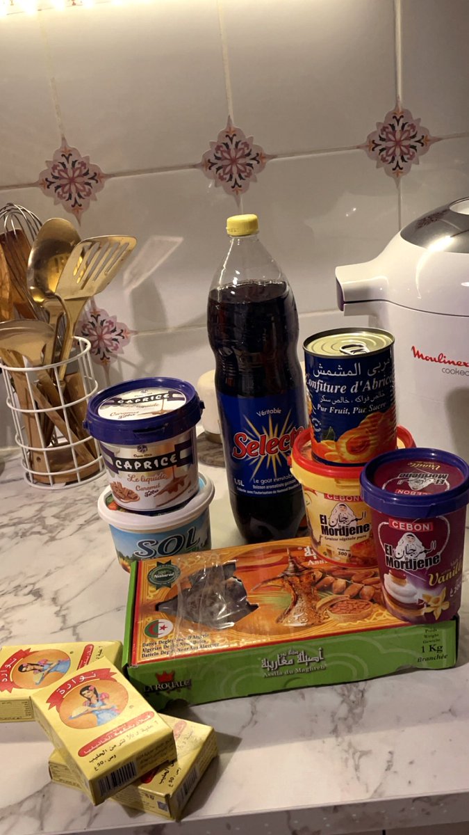 AWhrn's tweet photo. Le lien d’âme entre moi et acheter que des produits #algériens. https://t.co/HLX6RfkDHH
