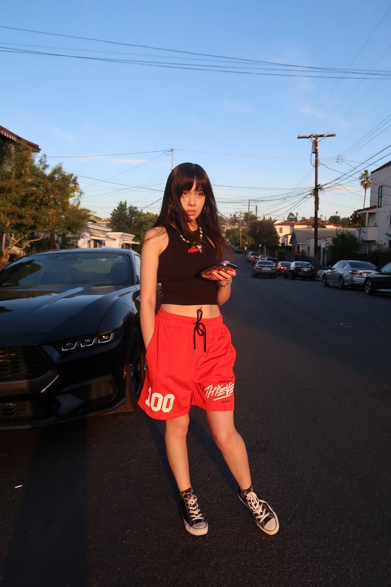 100 thieves. 100 teeves. 100 peeves. 100 pees. 100 peepees. ❤️🖤