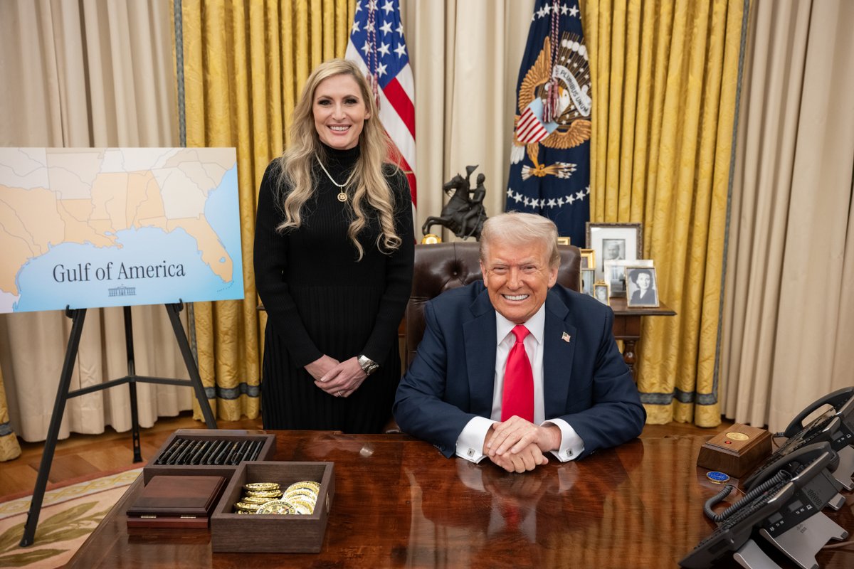 RepLaurelLee's tweet image. This week, I had the honor of joining President Trump at the White House. 

I’m committed to continuing our work together to secure our borders, strengthen the economy, eliminate waste, fraud, and abuse, and reclaim America’s energy dominance. I remain dedicated to advancing…