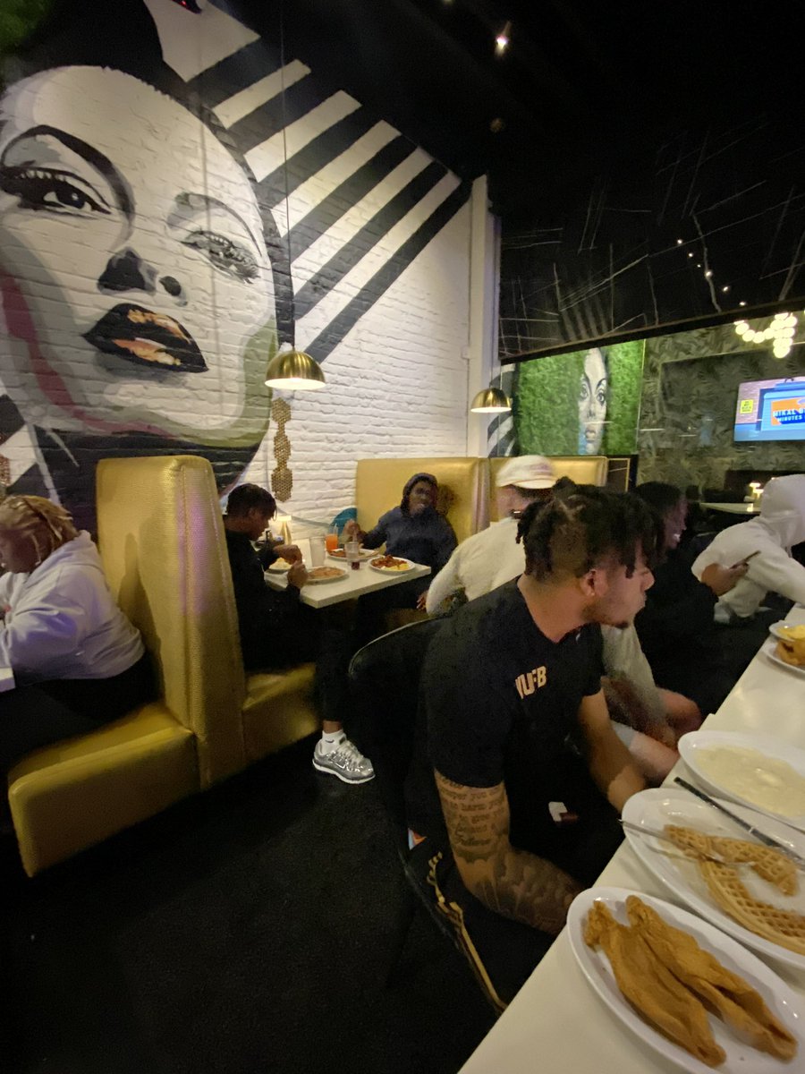 I love how these guys have been going hard all winter! Spring ball is only one week away! We had a great time last night at dinner #Freaks #WR1 #VUFB