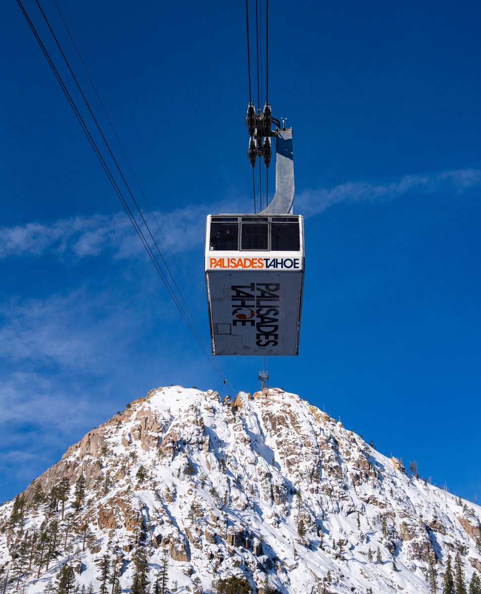 This is your sign to paint the mountains with your friends this weekend ⛷️

📸 Blake Kessler, Palisades Tahoe