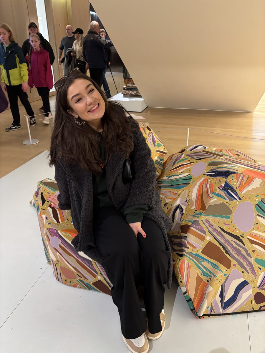 Miss Longshaw tweet media