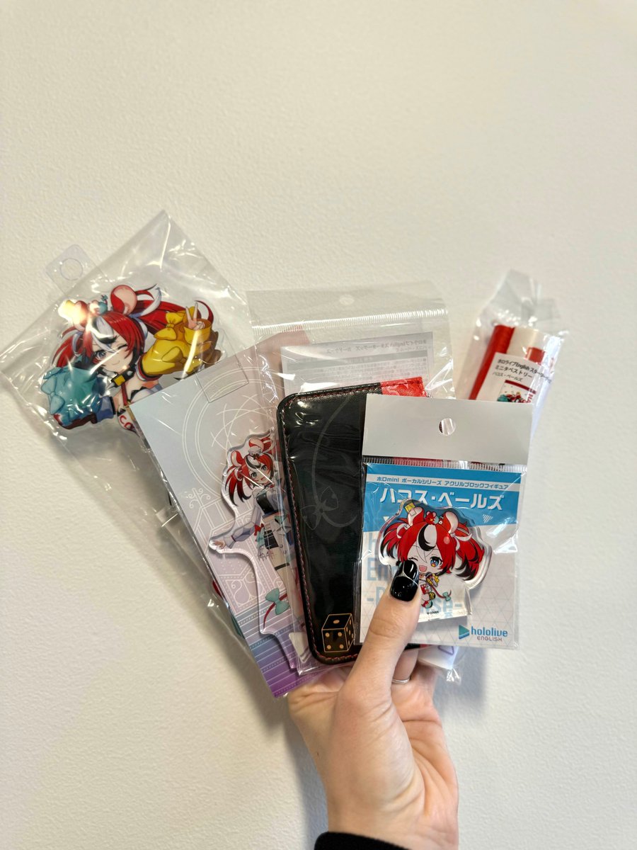 Surprise! 🎉
We wanted to give back to our amazing community that has continued to support HYTE and hololive!  

Enter now to win ONE hololive Official Bundle of Mori Calliope, Ouro Kronii, or Hakos Baelz!  

💛 Like + Retweet this post 
💛 Must be following HYTEBrand
💛 Comment