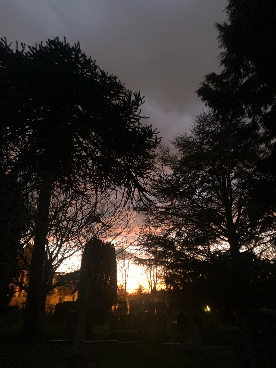 HelenCook18's tweet photo. ⁦@peters_church⁩ in the evening light, a place where all are welcomed and cared for. ⁦@SouthwarkCofE⁩ https://t.co/dyKQ5G1z3M