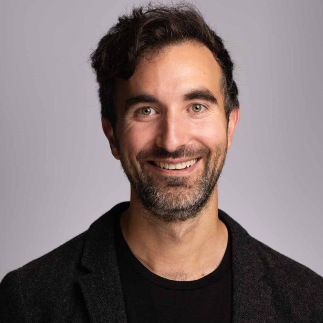 uhnfoundation's tweet image. February is #AMDAwarenessMonth! 👁️ 

Dr. Alex Kaplan from @UHN’s Donald K. Johnson Eye Institute shares insights on symptoms, risks and a groundbreaking study that could help transform treatment ➜ bit.ly/4klGE5J

@DKJEI_UHN #AMD #AMDawareness