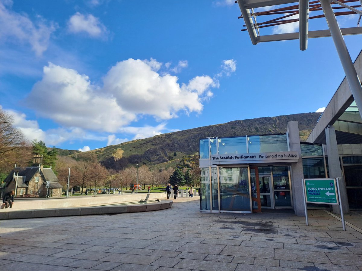 Exciting day at the Ministerial round table at Scottish Parliament today discussing nutrition for school aged children and young people in Scotland!   <a href="/assistfm_/">ASSIST FM Conference</a> #healthyandlearning
