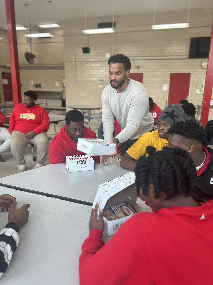 Darry Beckwith Foundation tweet media