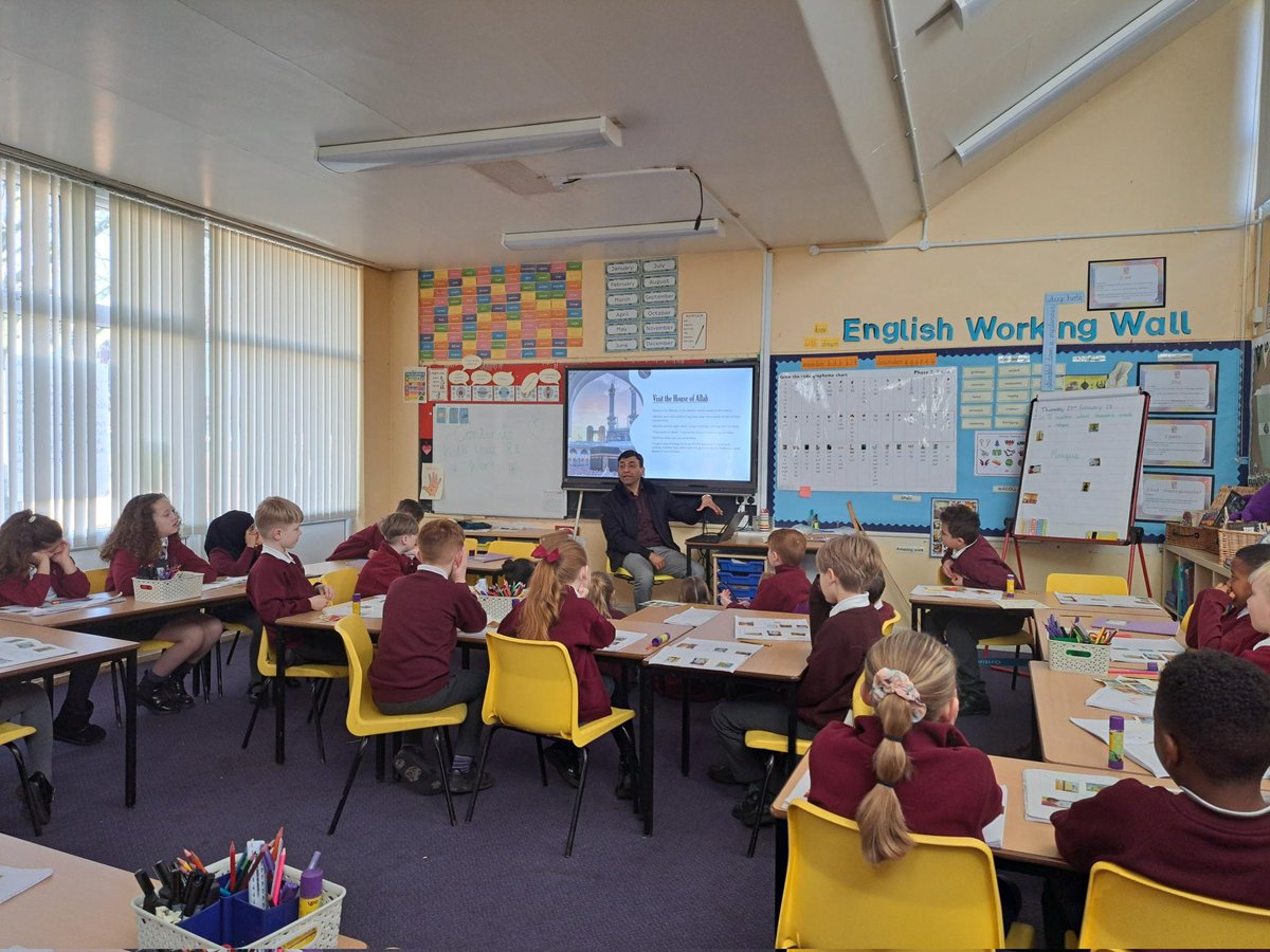 Zarmisha's dad visited year 3 to teach us all about the Islamic faith. Our children were so engaged and asked lots of questions. Thank you so much! 
#stannesrcre