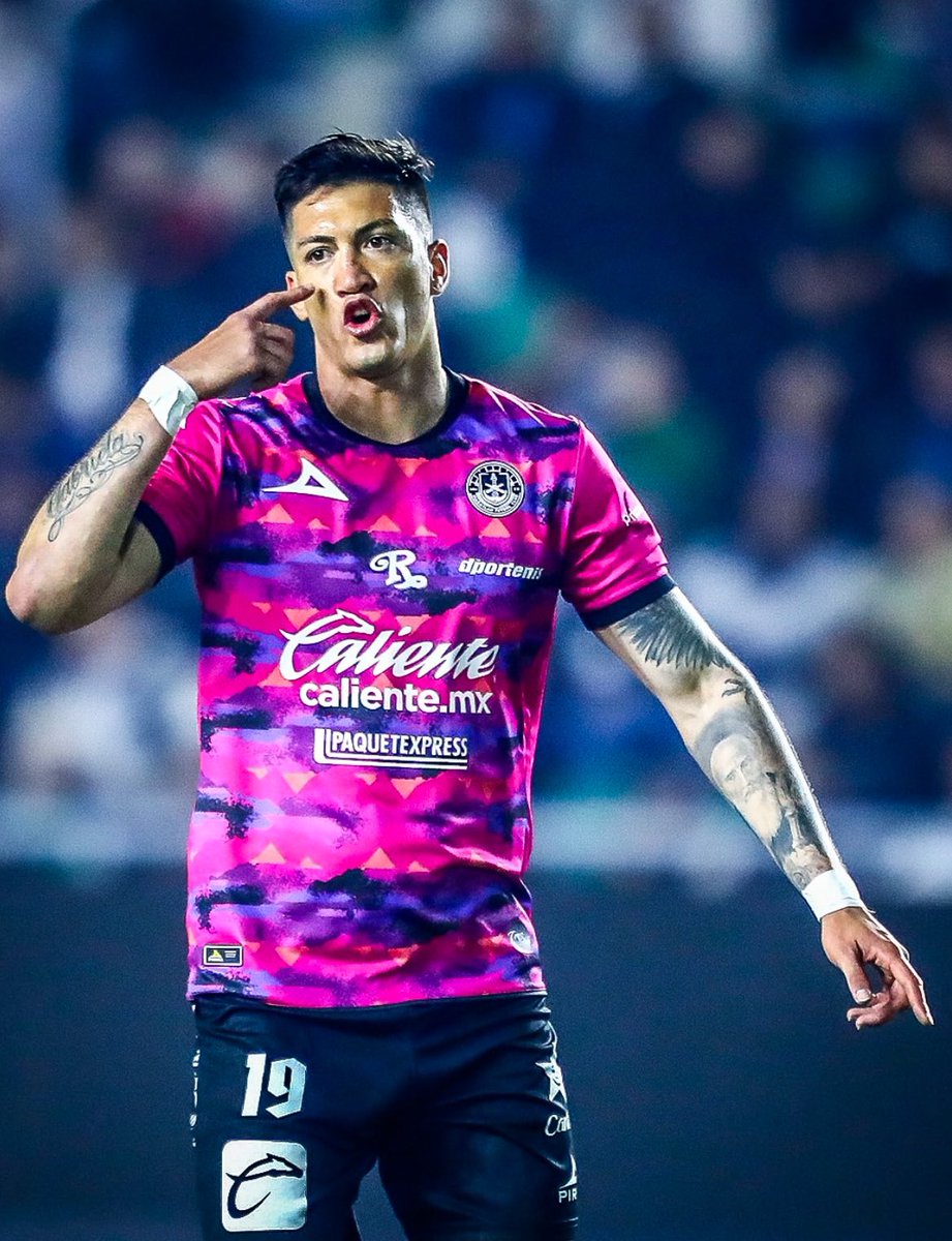 ⚔️🌟 Lucas Merolla es el central con más duelos aéreos ganados [30] y más despejes [63] en la liga MX 2025.
