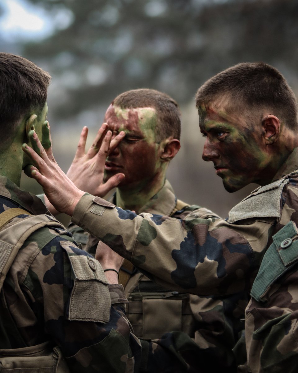 4RCh_Gap's tweet image. Ils ont validé la Formation Générale Initiale de la Réserve et rejoignent le 4e RCh en tant que réservistes. Études, boulot… et engagement, tout est possible ! 🇫🇷💪
Et toi, peux-tu le faire ?
@armeedeterre @27bim