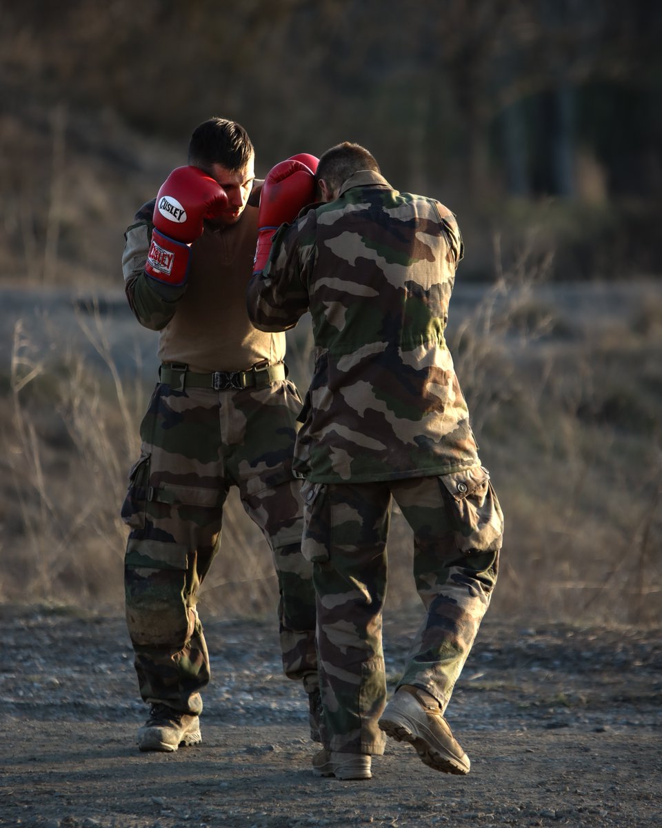4RCh_Gap's tweet image. Le module TIOR enseigne aux militaires des techniques d'interventions rapprochées pour neutraliser ou parer une attaque avec des moyens adaptés et proportionnés. Une formation clé pour maîtriser toute situation et rester prêt à réagir en cas d’agression. 💥