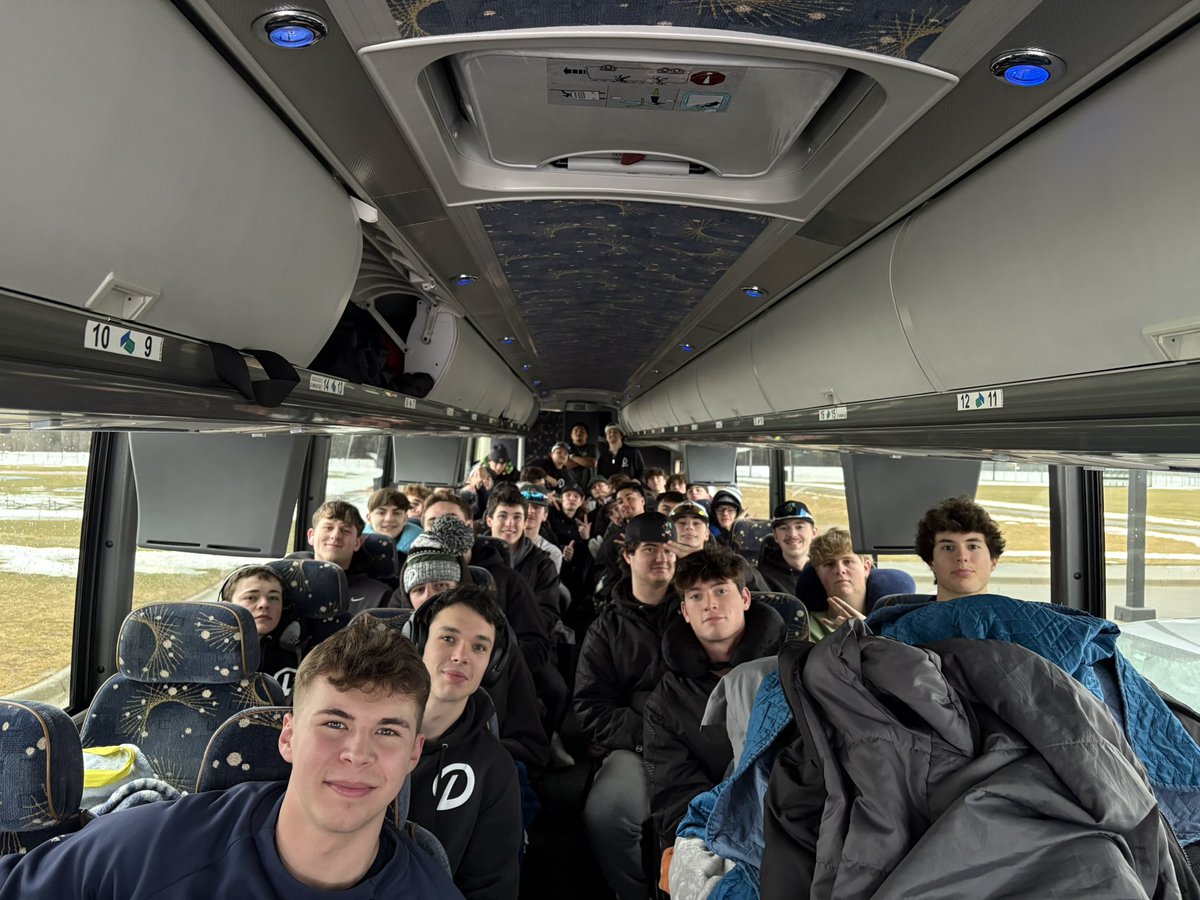 And we are off! Excited to get to Myrtle Beach and start the season off in warm weather!⚾️🟢