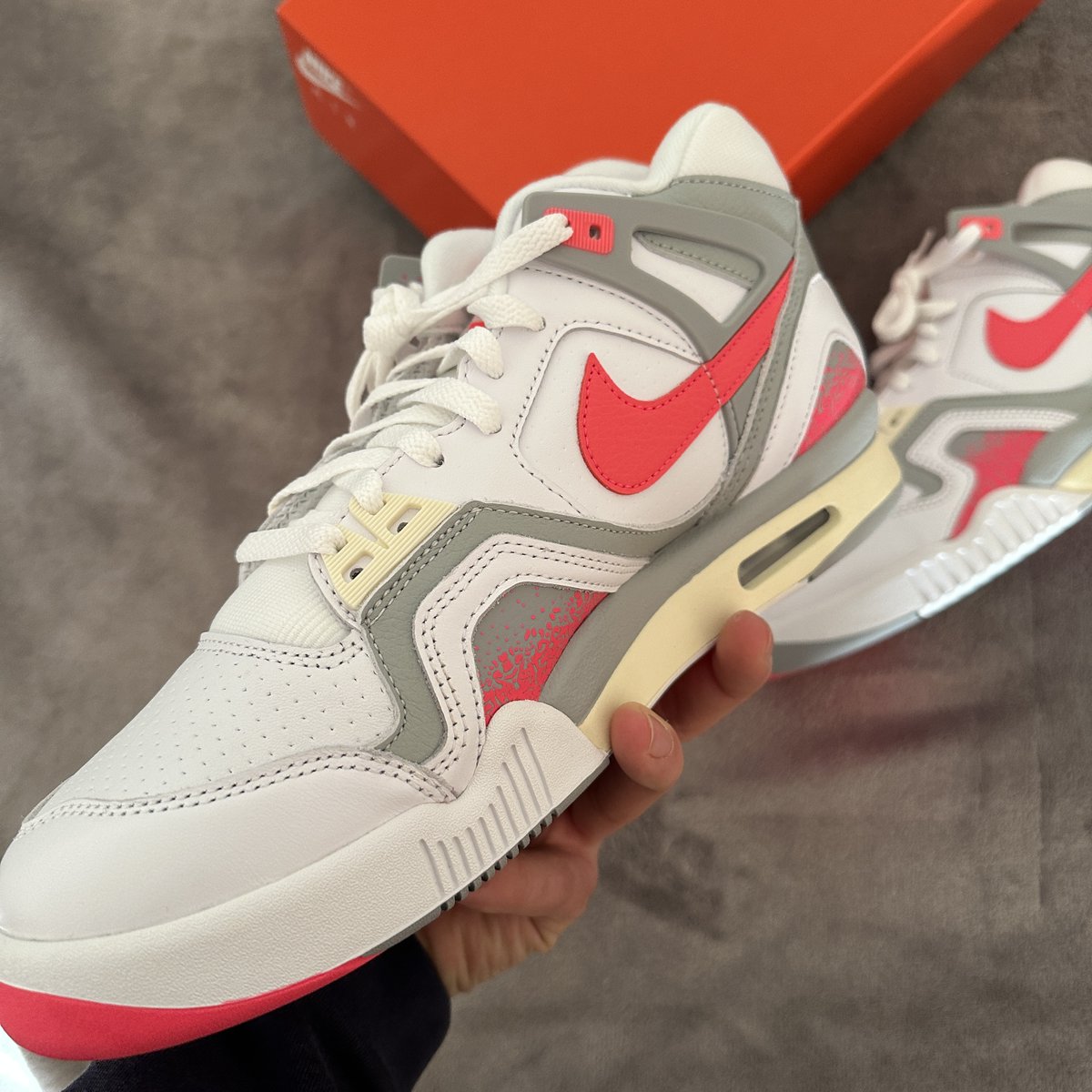 Small recent waves
<a href="/TheDropView/">The Drop View</a> <a href="/CageVanguard/">Vanguard Cage</a>