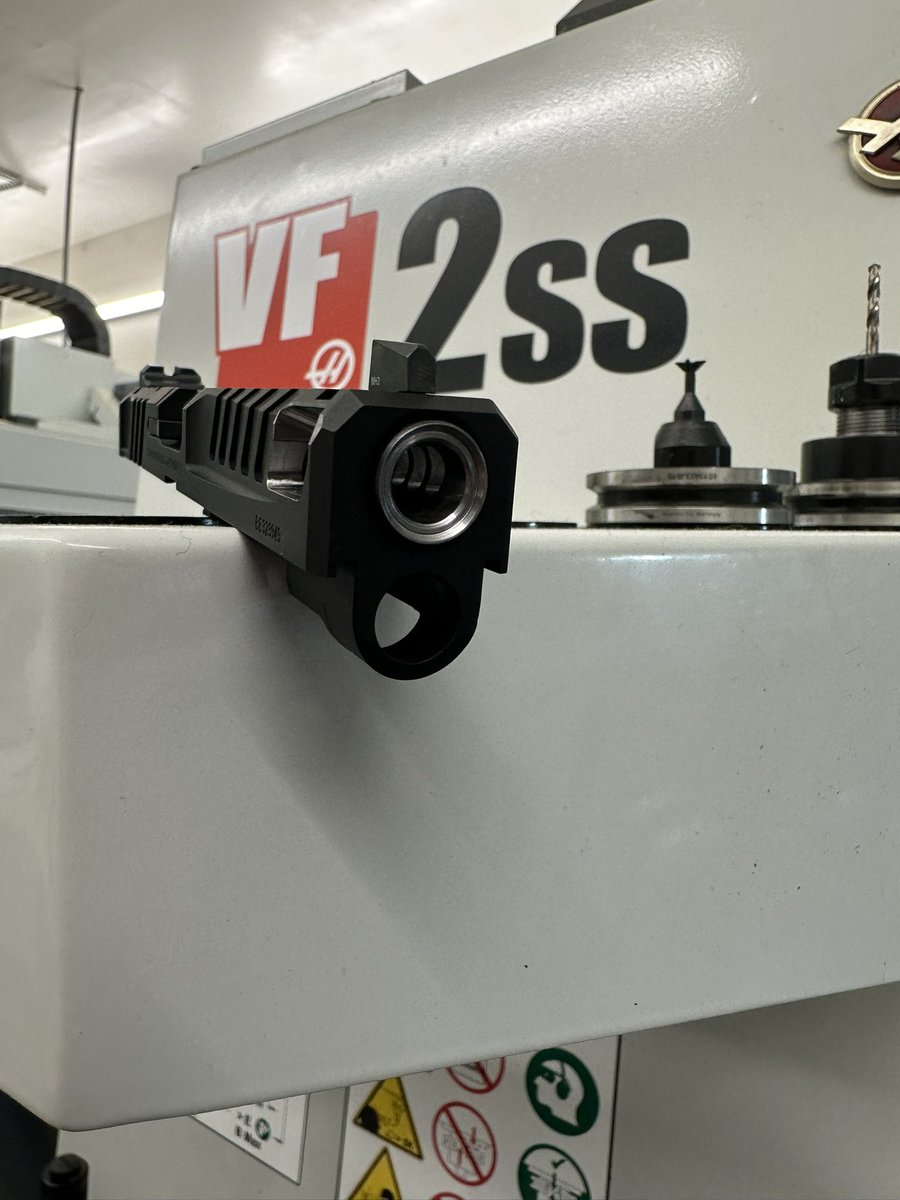 Floyds Custom Shop tweet media