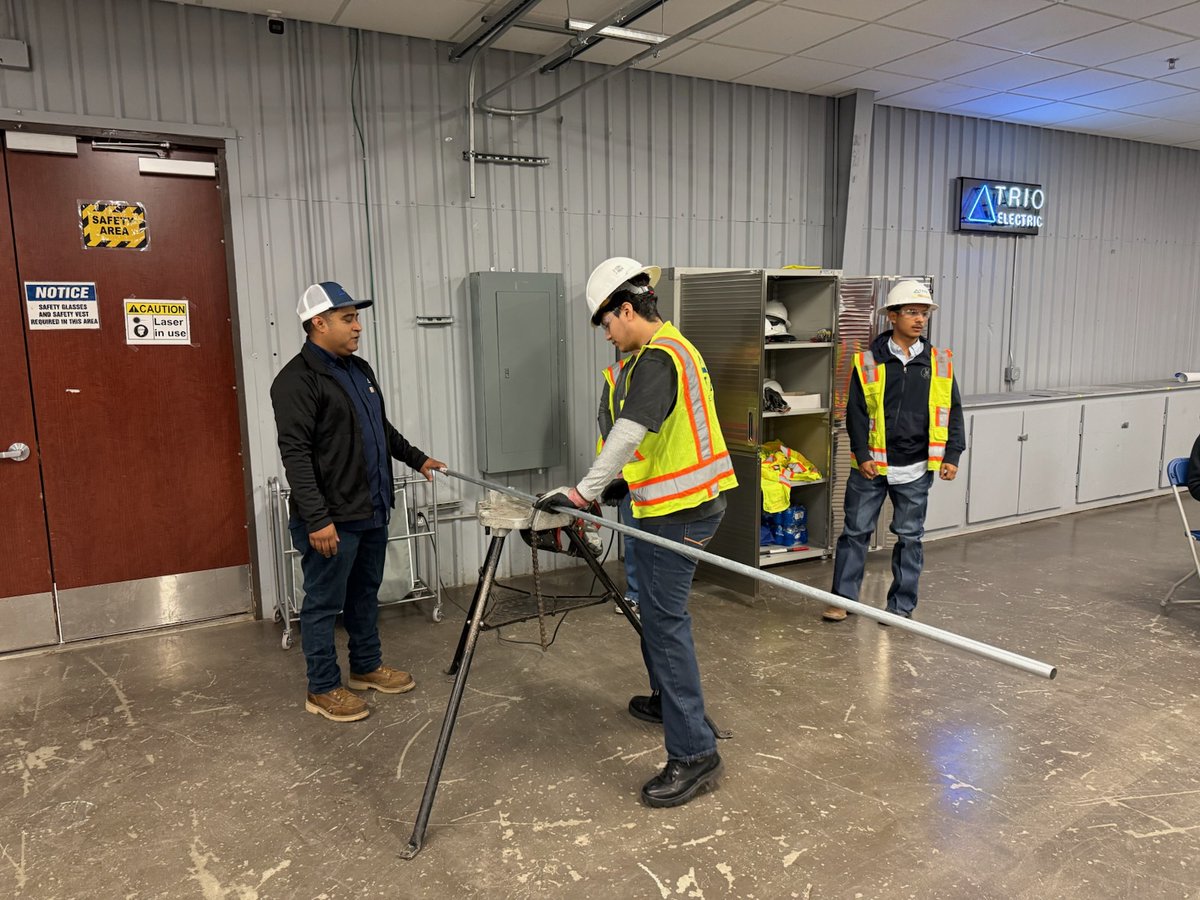 Alief_Career's tweet photo. Mr. Briones' TRIO students touring facility and exploring the vast career opportunities. Seniors were fully engaged in hands-on activities led by the Talent Manager, Edgar Anguilu, and met and spoke with owner Beau Pollock and the Operations Manager. 
#TRIOElectric #CTEMonth2025 https://t.co/dlCEUwQ8O4