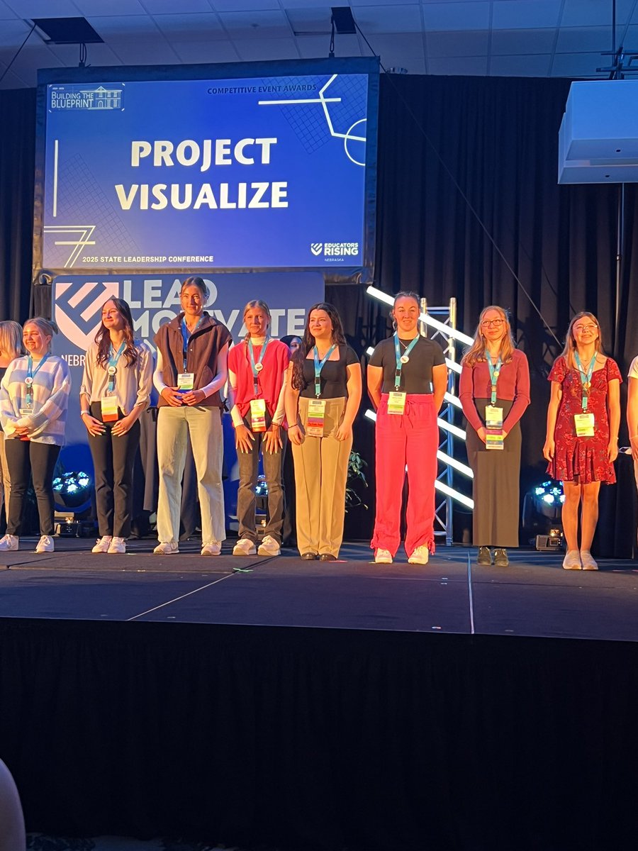 laurenrabourn's tweet photo. 2025 EdRising State Leadership Contest 

🌱Avery Albers earned a blue ribbon 
🌱Madi Miller earned 2nd place
🌱Lainey Portwine and Taylor Peters earn 10th place

Oh, yeah, did I mention, THEY ALL EARNED A TRIP TO NATIONALS!! 😎💙🌱

#buildingtheblueprint #GrowYourOwn #yorkdukes https://t.co/TmpER0a2Pw