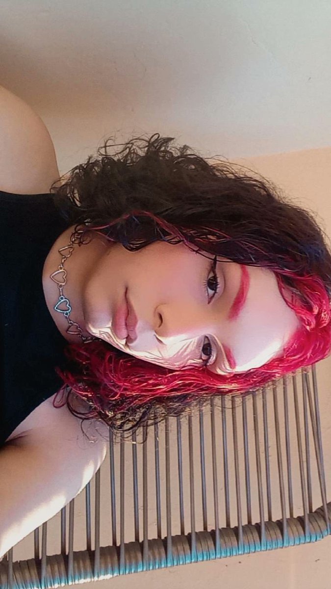 _uppermoon6_'s tweet photo. Eu e minha fav https://t.co/0vVm7mHErb