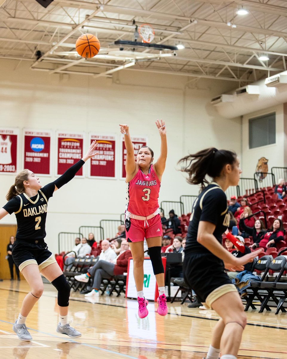 iuindy_wbb's tweet photo. 𝙍𝙚𝙜𝙪𝙡𝙖𝙧 𝙨𝙚𝙖𝙨𝙤𝙣 𝙞𝙣 𝙏𝙝𝙚 𝙅𝙪𝙣𝙜𝙡𝙚, 𝘿𝙐𝘽.🤫

#GoJags  x  #HLWBB https://t.co/5KZGW1GtI0