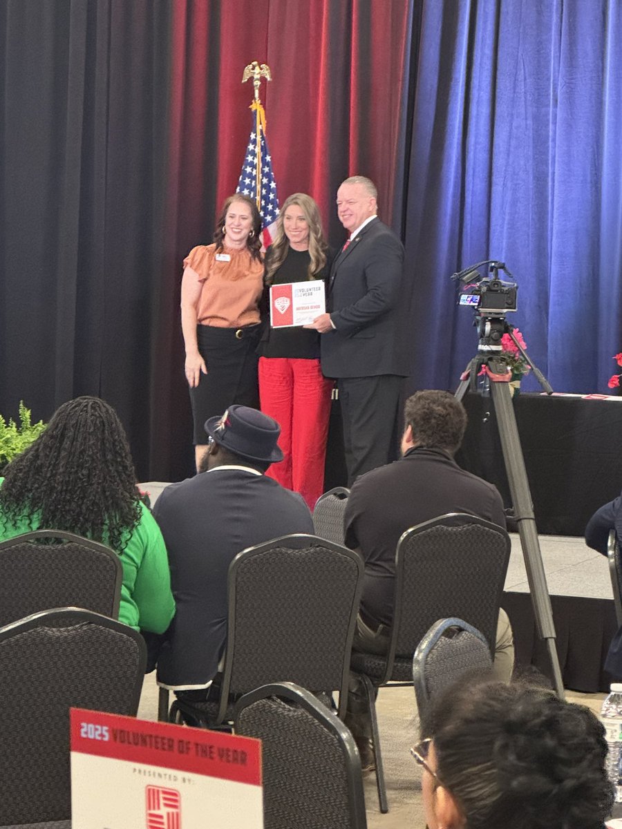 We have so many volunteers that help make Kemp the best, but loved being able to recognize our PTA co president, Natasha Benda today at the @cobbchamber Volunteer of the Year luncheon. Thank you for your dedication to our school! #LearnLeadExcel @cobbschools