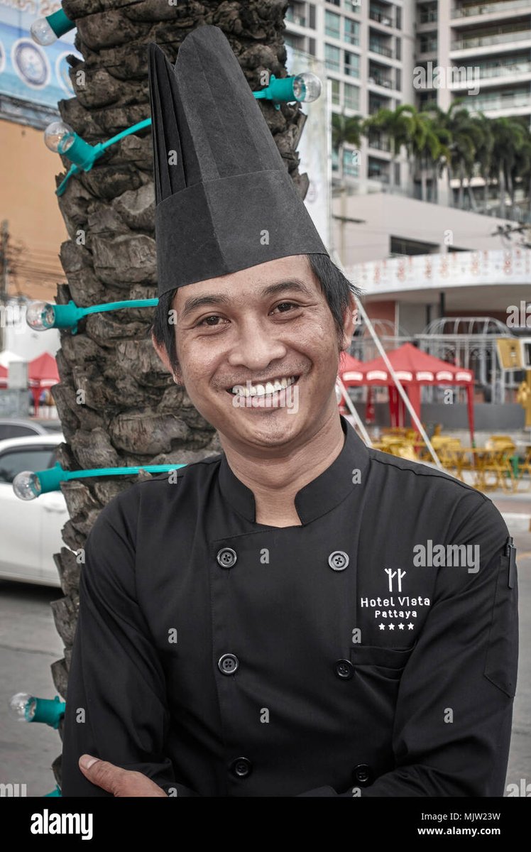 LilySEAJourney's tweet photo. 🌟 Meet the Chef: Join me as I delve into the kitchens of Southeast Asia, where dishes whisper stories of heritage. From family secrets to culinary artistry, these chefs are guardians of timeless recipes that speak of their past. #ExploreCulture #SoutheastAsia https://t.co/wdO7VRFrDr