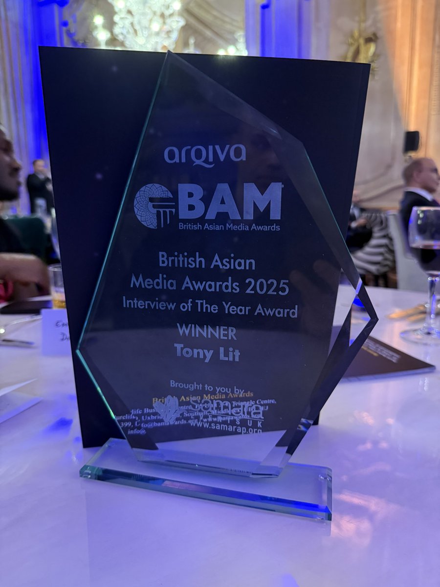 Congratulations to Tony Lit MBE (Sunrise Radio MD) for picking up Interview of the Year, for his interview with then Prime Minister Rishi Sunak at this year’s British Asian Media Awards! Check out the interview here: youtube.com/watch?v=4xMx4U…
 
#SunriseRadio #RishiSunak