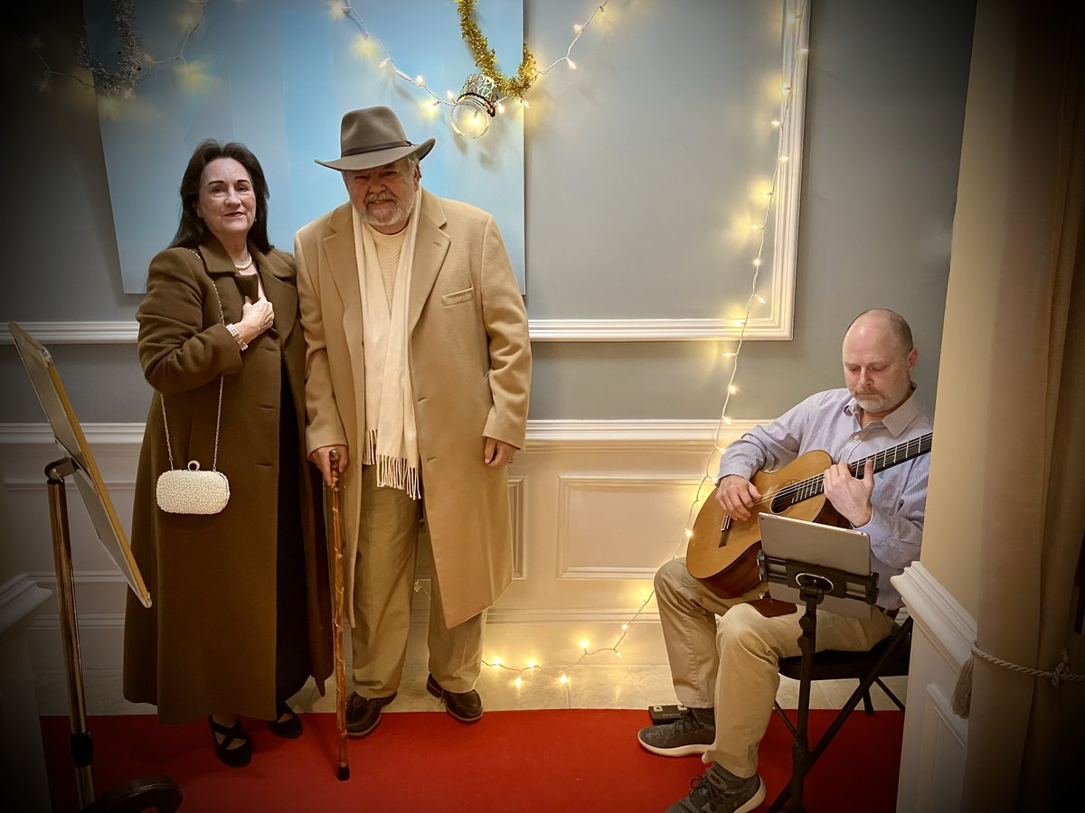 dmvisual's tweet image. #Thanks for all who enjoyed #McCallStudioGallery #8thAnnualNewYearRedCarpetGala w/ #JanShow, Speaker, LIVEMusic, &amp;amp; Complimentary Spread! Cheers! #DMVISUALEvents @VisitManassas #Jan2025!🙂