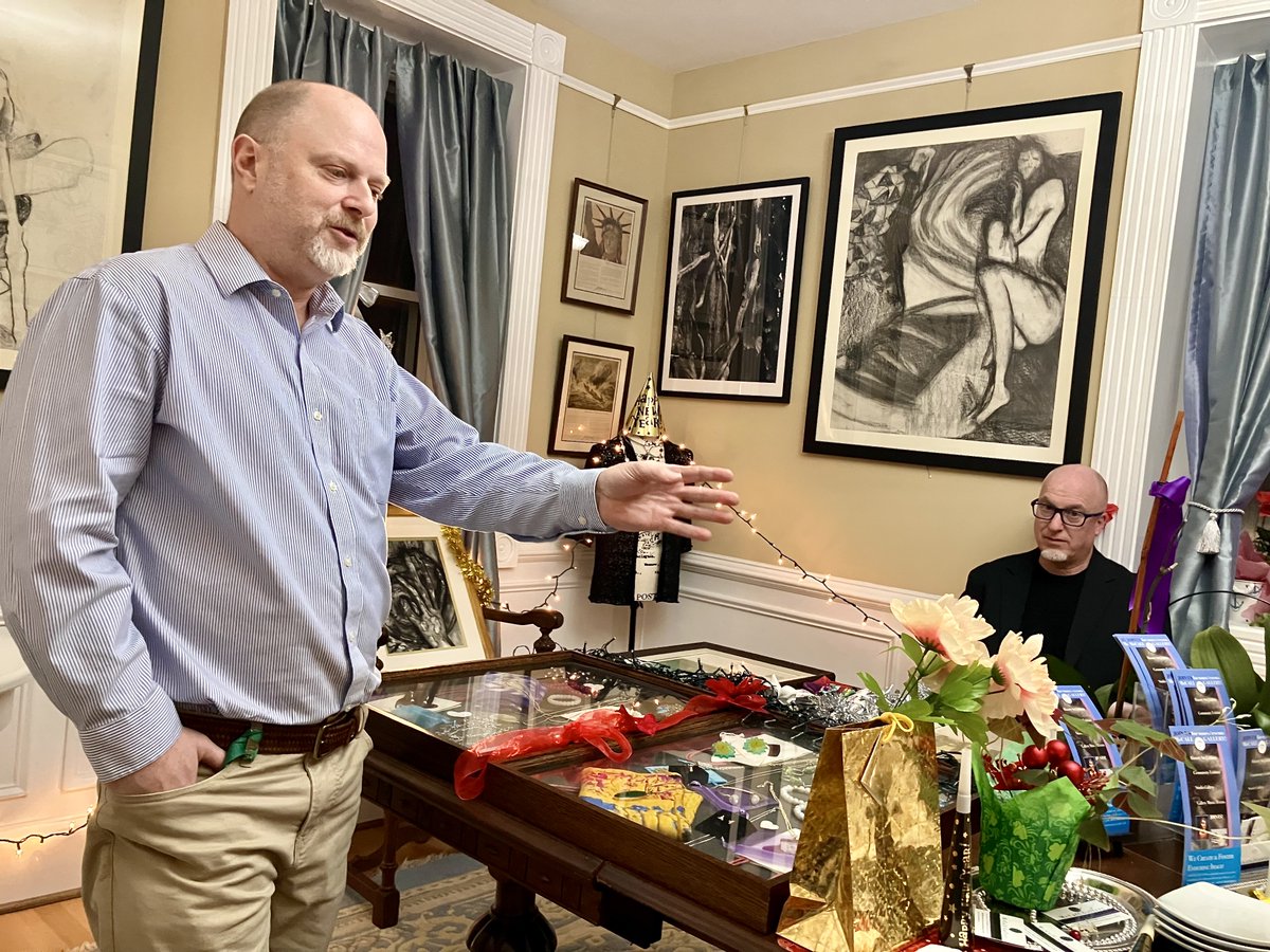 dmvisual's tweet image. #Thanks for all who enjoyed #McCallStudioGallery #8thAnnualNewYearRedCarpetGala w/ #JanShow, Speaker, LIVEMusic, &amp;amp; Complimentary Spread! Cheers! #DMVISUALEvents @VisitManassas #Jan2025!🙂