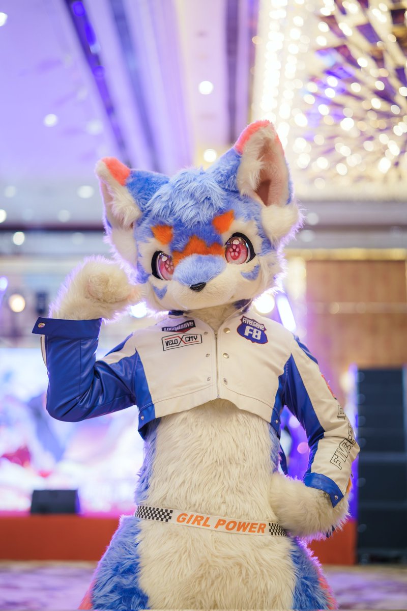 #FursuitFriday 
俺