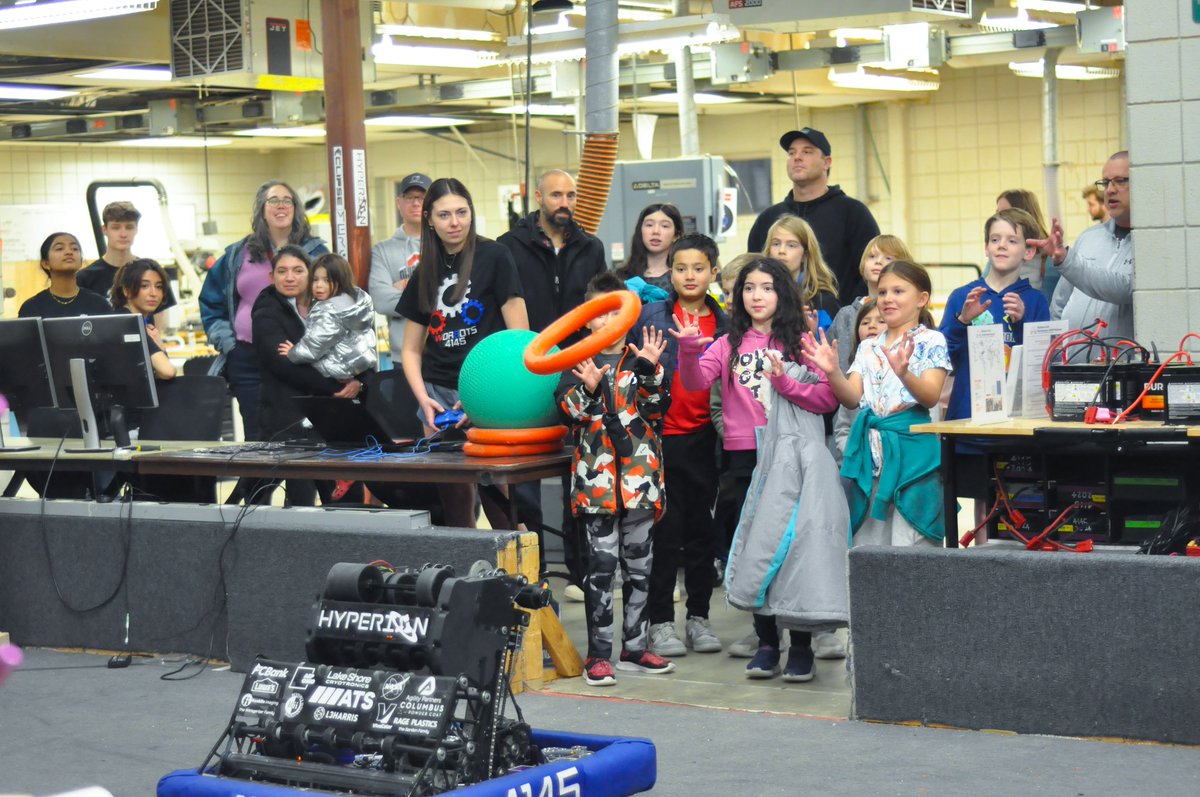 worbots4145's tweet image. We had an awesome time hosting a group of elementary students in our shop and teaching them all about STEM! 

#firstinspires #firstrobotics