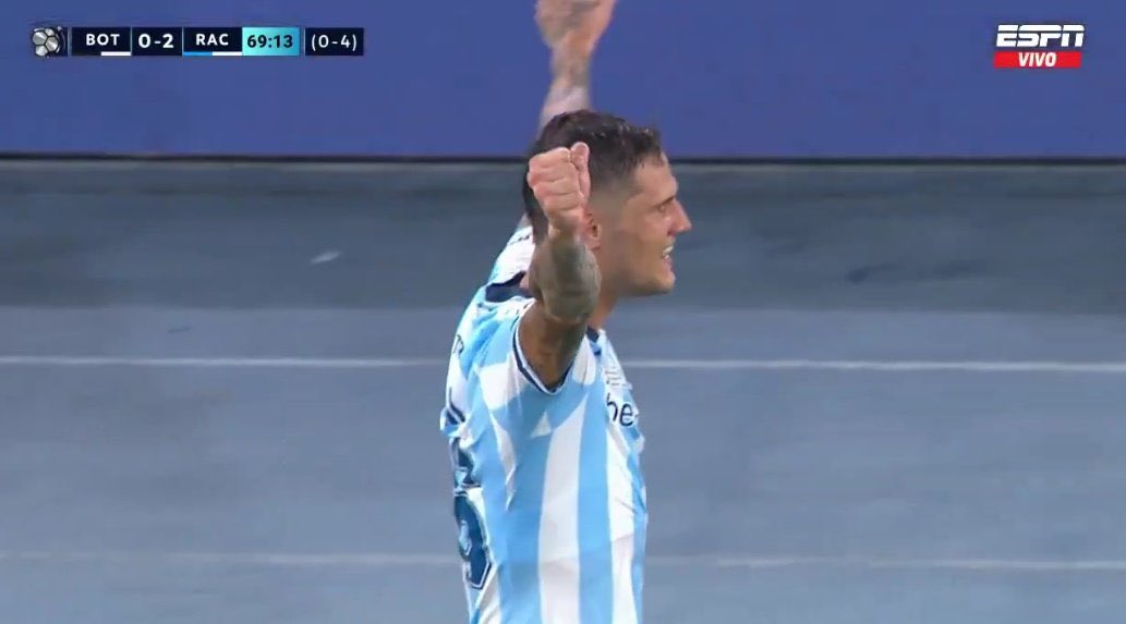 El que quiere volver, vuelve y mete goles en finales