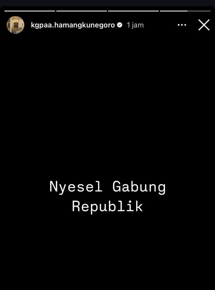 titiknol_jogja's tweet photo. Saudara tua sudah bersikap, yang muda lagi sibuk nutup plengkung... 🤔 https://t.co/UaHlMAQkoo