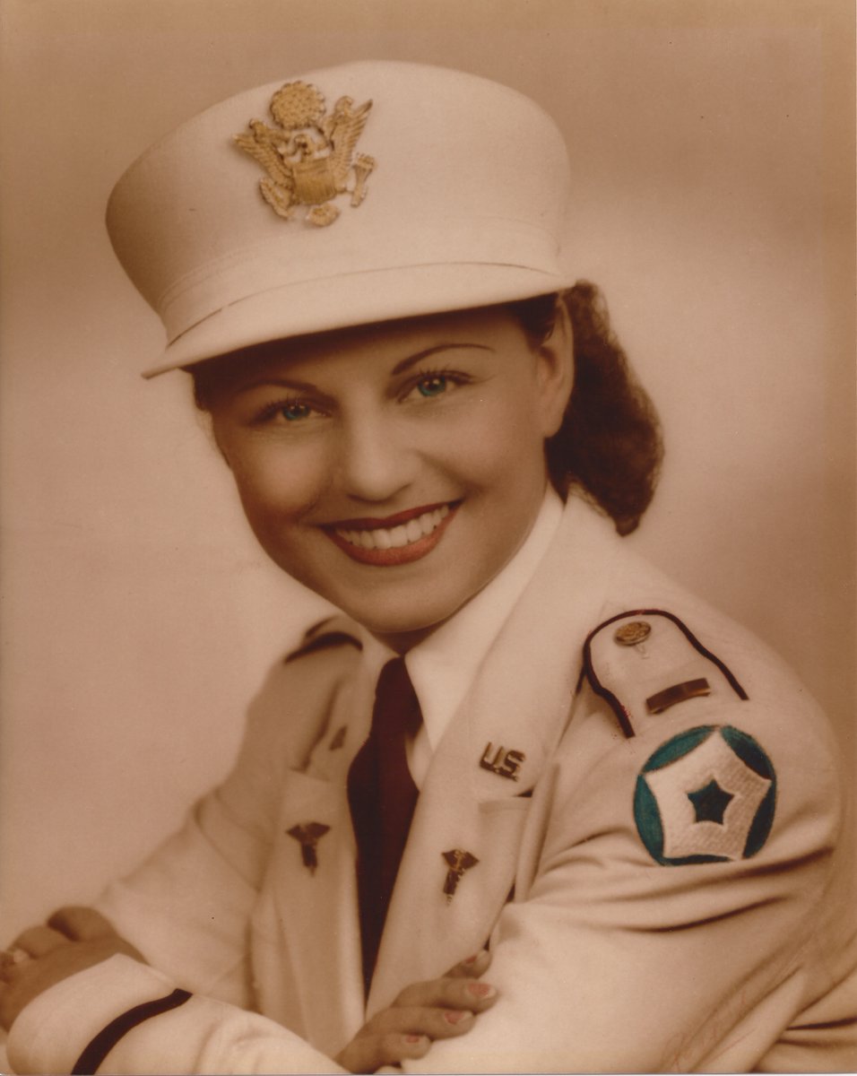 Debra Lee tweet media