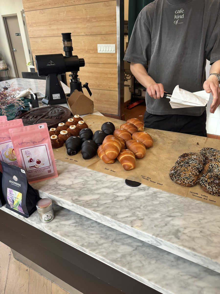 Paper Son on 2nd Street is hands down my favorite coffee shop downtown. Excellent watermelon co ferment pour over today.