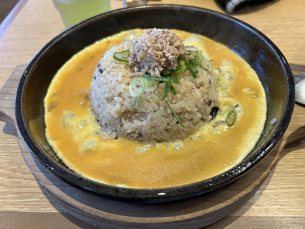 samurai0205hide's tweet photo. 丸源ラーメン行ってきました。まるとくセットを注文！炒飯大盛り無料で味噌ラーメン。ほんとまるとくで大満足。

#ラーメン #丸源ラーメン #チャーハン #大盛り #味噌ラーメン https://t.co/aLYUWNa1wv