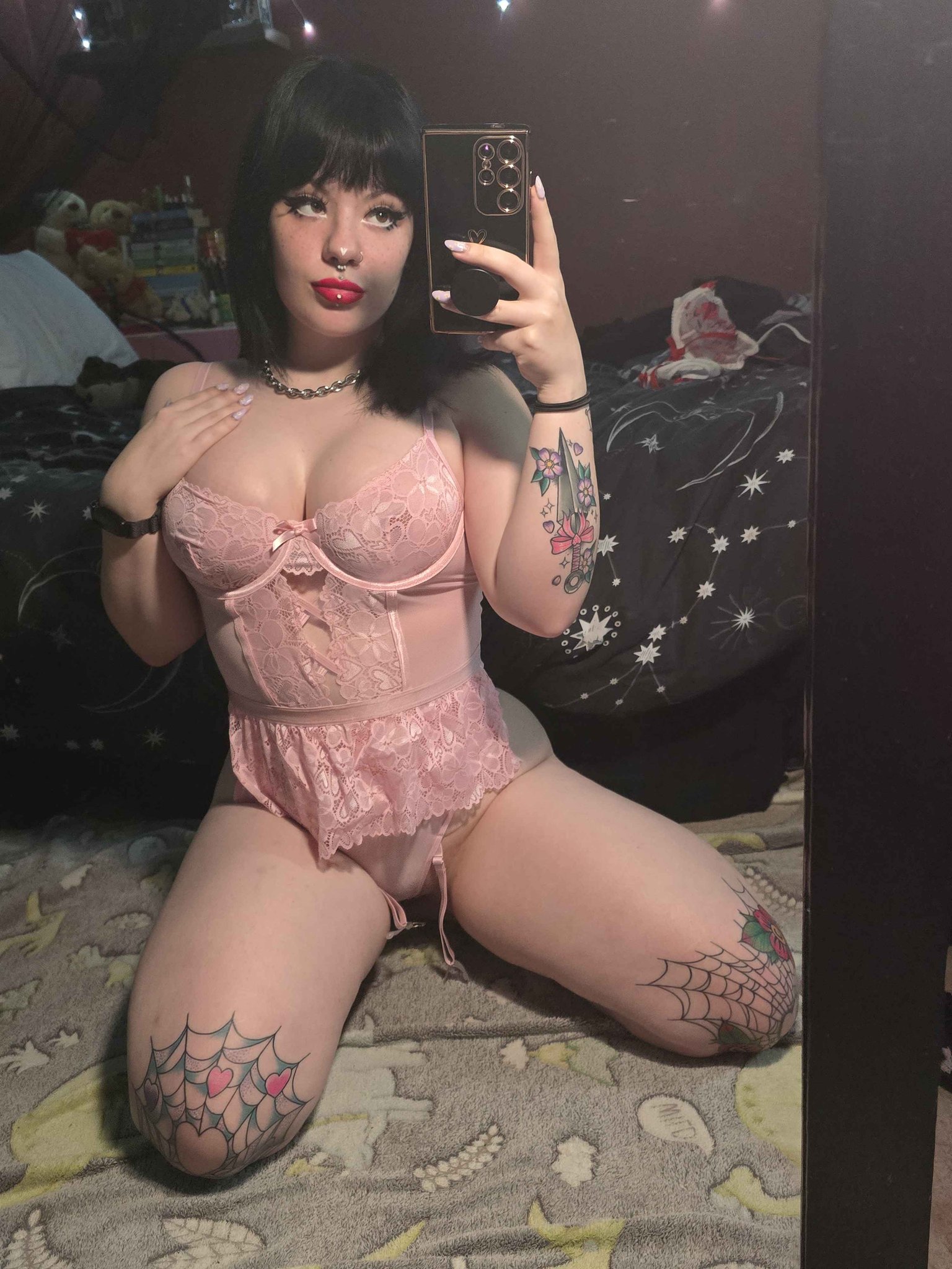 wants some alternative girl noodies? Just say me https://t.co/04PhqVlIwA