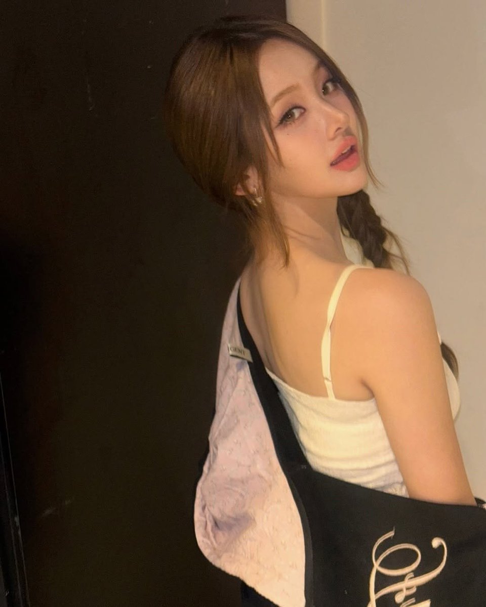 belle pics tweet media