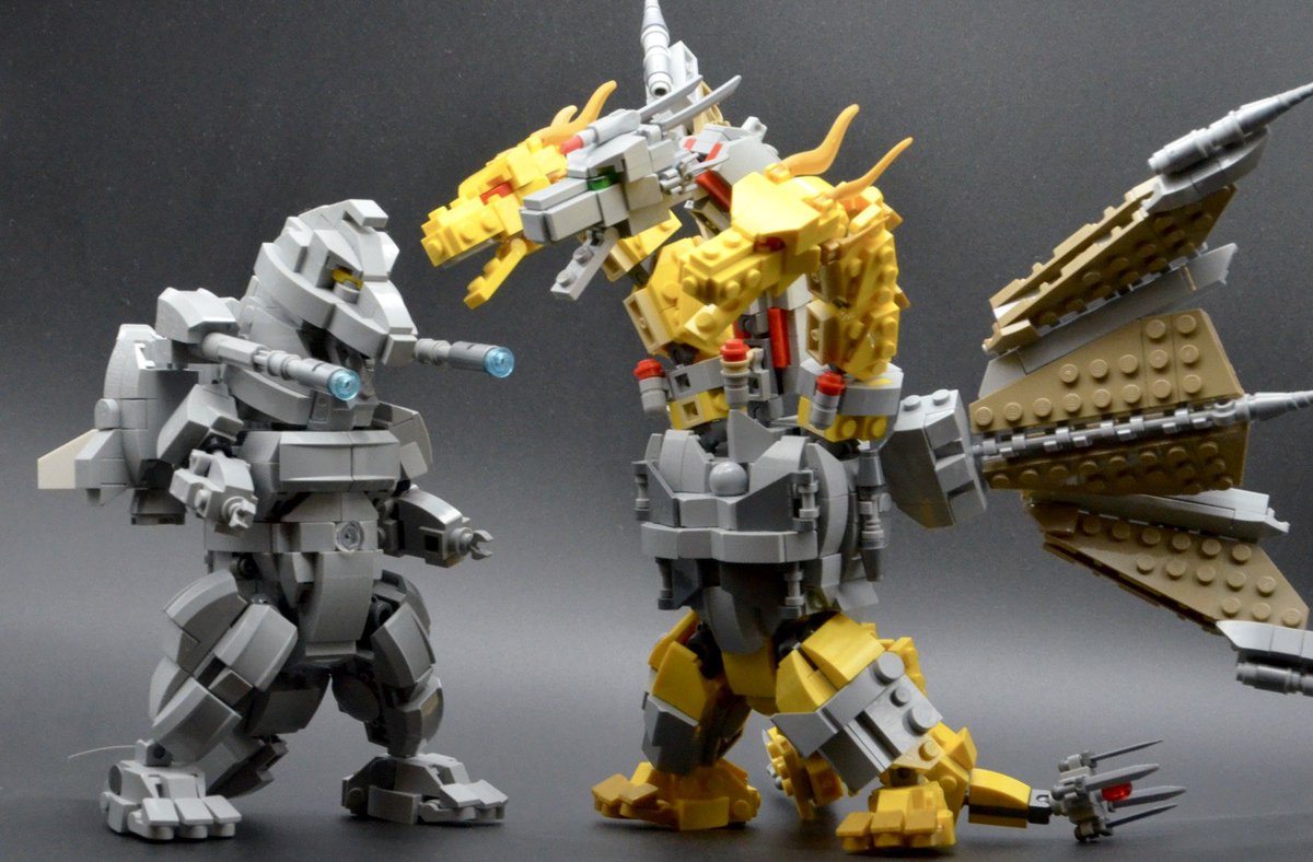 レゴでメカキングギドラを作りました
3/2(日)国領駅前のまち活フェスタで展示します

子供の頃に大好きだった怪獣やけど、今の子は知らないやろな

#LEGO
#調布まち活フェスタ
#メカキングギドラ
