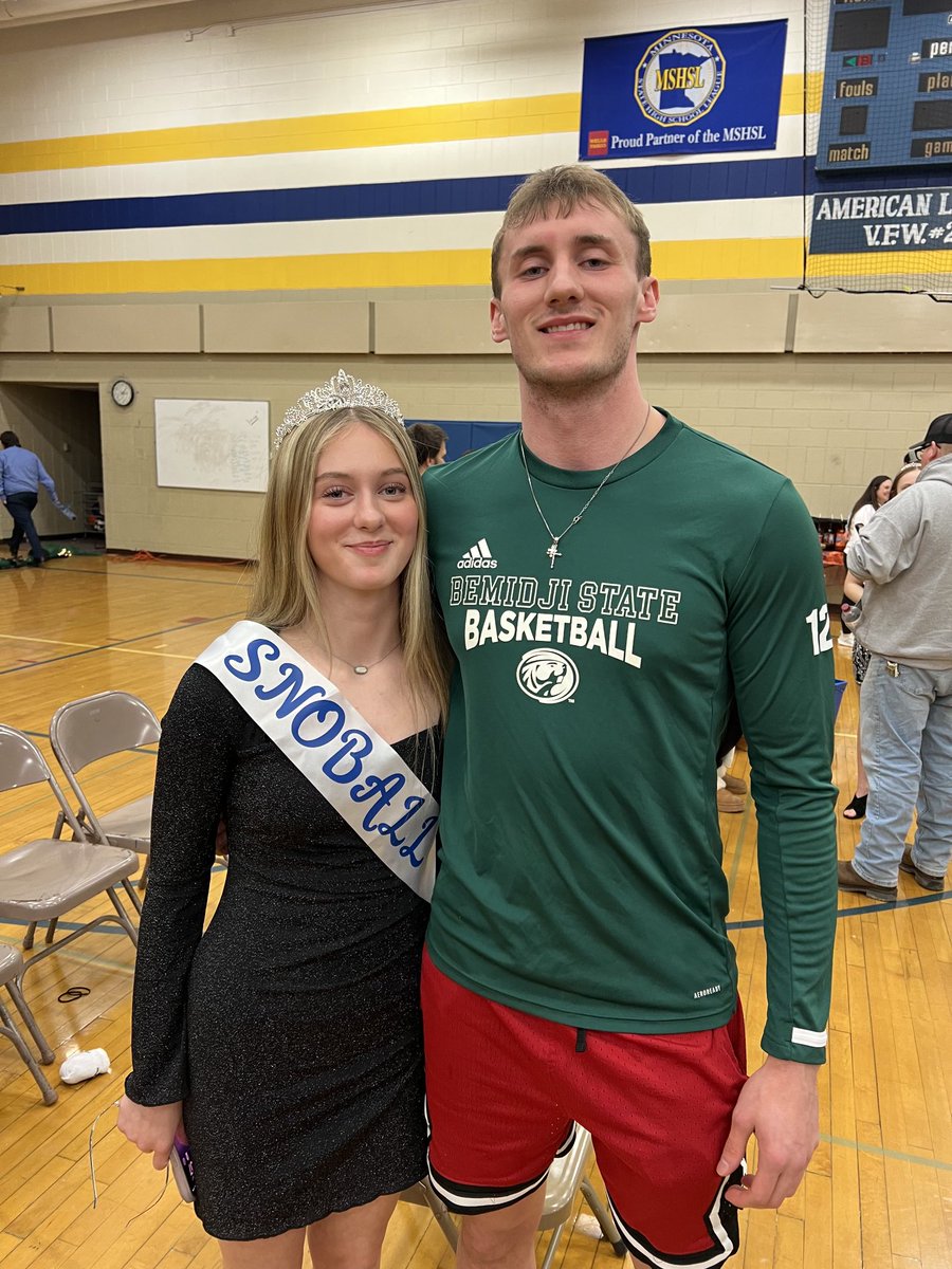 Princess ⁦<a href="/tatummorrison34/">Tatum Morrison</a>⁩ and Coach <a href="/Tymorrison3411/">Ty morrison</a> getting along for once!! 😁