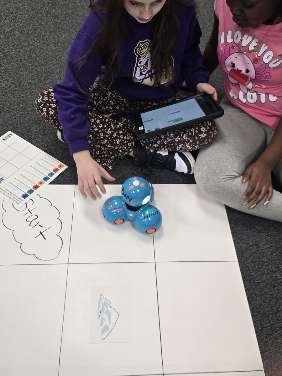 Mrs_Zimmerman's tweet photo. Today, I worked with our 4th graders to make their way through a maze using their Dashbots. This is only their second time in Blockly, they had so much fun and had no clue they were learning. Metric measurements with estimation, and angles. 
#blockly https://t.co/MolRJdR8AE