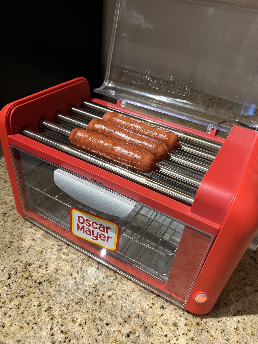 DrDeburnke's tweet photo. A lot of you are just pretending to like hotdogs. Not me though #realroller https://t.co/EI6NvaAJO0
