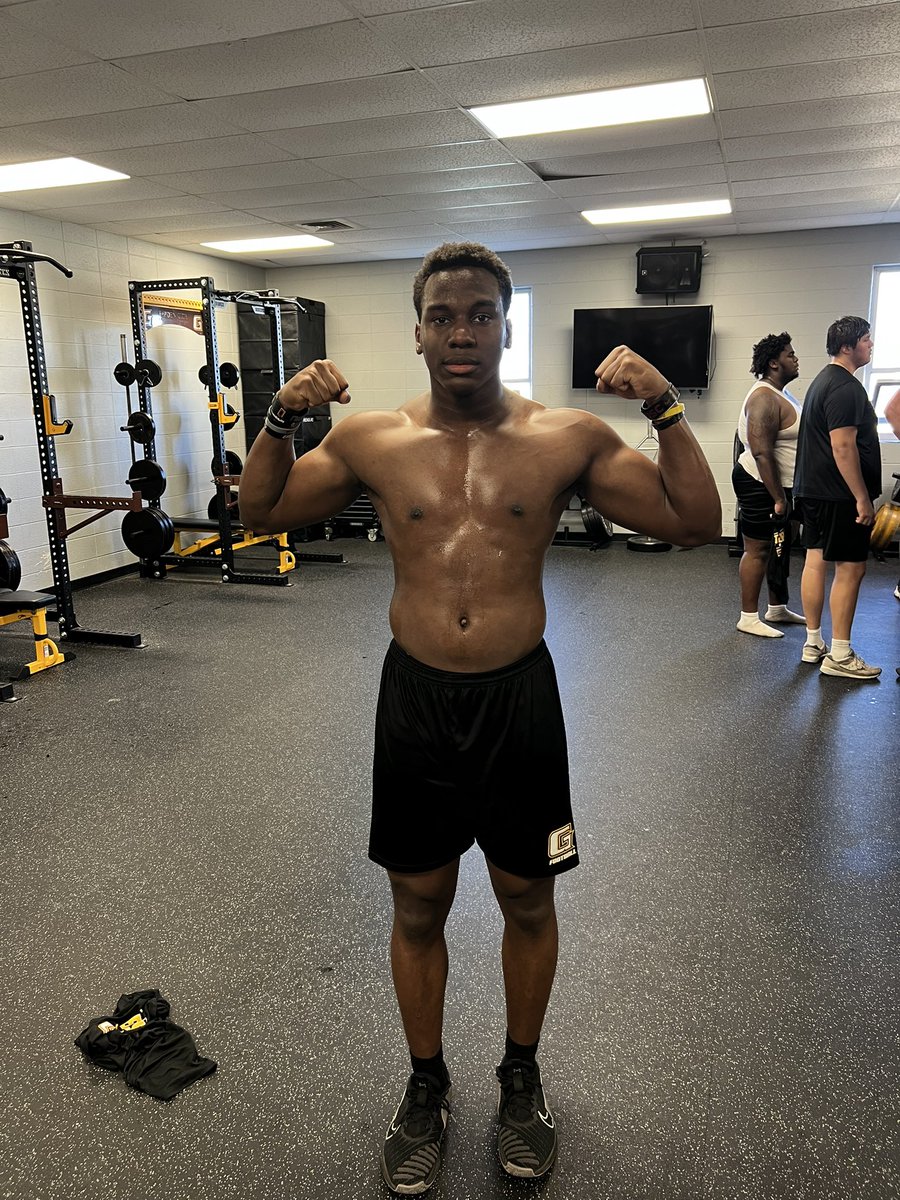 Donavan Randle (@_donavanrandle_) on Twitter photo 222lbs 💪🏾😤
<a href="/_McCollom_Steve/">Steve McCollom</a> <a href="/CoachParkerJ/">Coach JParker</a> <a href="/CoachHafner/">Justin Hafner</a> <a href="/KiyoshiHarris/">Coach Kiyoshi Harris</a> <a href="/GCCC_FOOTBALL/">Broncbuster Football</a> <a href="/Jttaylor_44/">juwan “Coach JT” Taylor</a> <a href="/coach_Gomez36/">Christian Gomez</a> <a href="/WCUCoachO/">Jerry Odom</a> 222lbs 💪🏾😤
<a href="/_McCollom_Steve/">Steve McCollom</a> <a href="/CoachParkerJ/">Coach JParker</a> <a href="/CoachHafner/">Justin Hafner</a> <a href="/KiyoshiHarris/">Coach Kiyoshi Harris</a> <a href="/GCCC_FOOTBALL/">Broncbuster Football</a> <a href="/Jttaylor_44/">juwan “Coach JT” Taylor</a> <a href="/coach_Gomez36/">Christian Gomez</a> <a href="/WCUCoachO/">Jerry Odom</a>